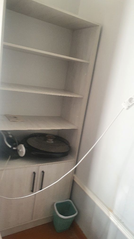 Parta, stul shkaf va doskalar sotiladi
