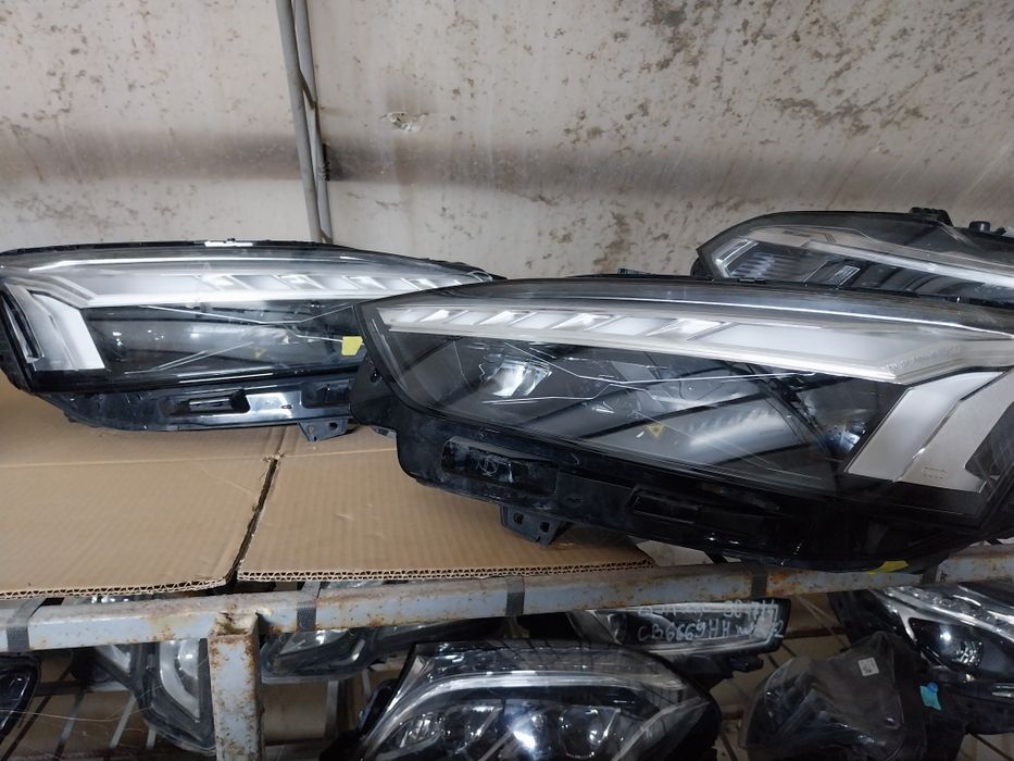 Ляв фар audi  a5