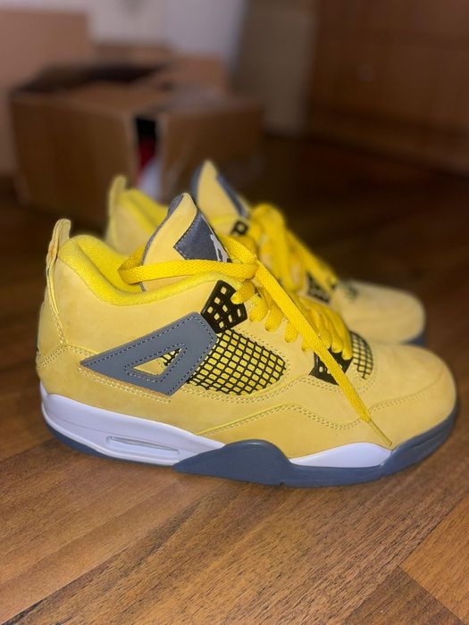 Jordan 4 Taxi noi