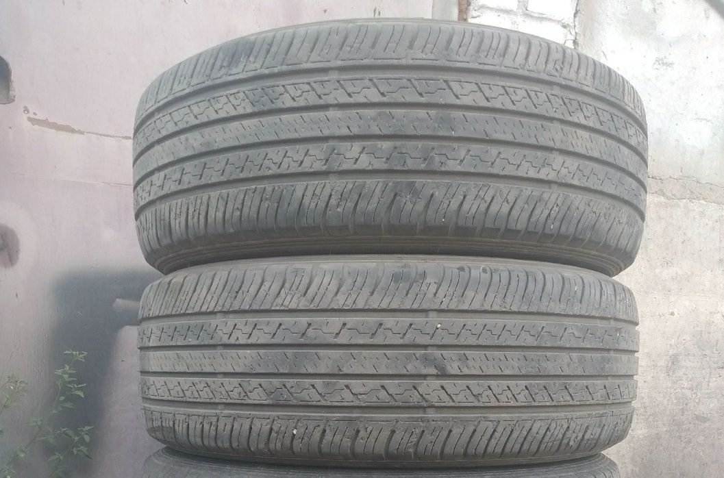 Шины Dunlop 235/55/18 пара