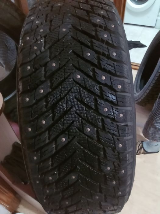 Шины на авто зимние шипованные