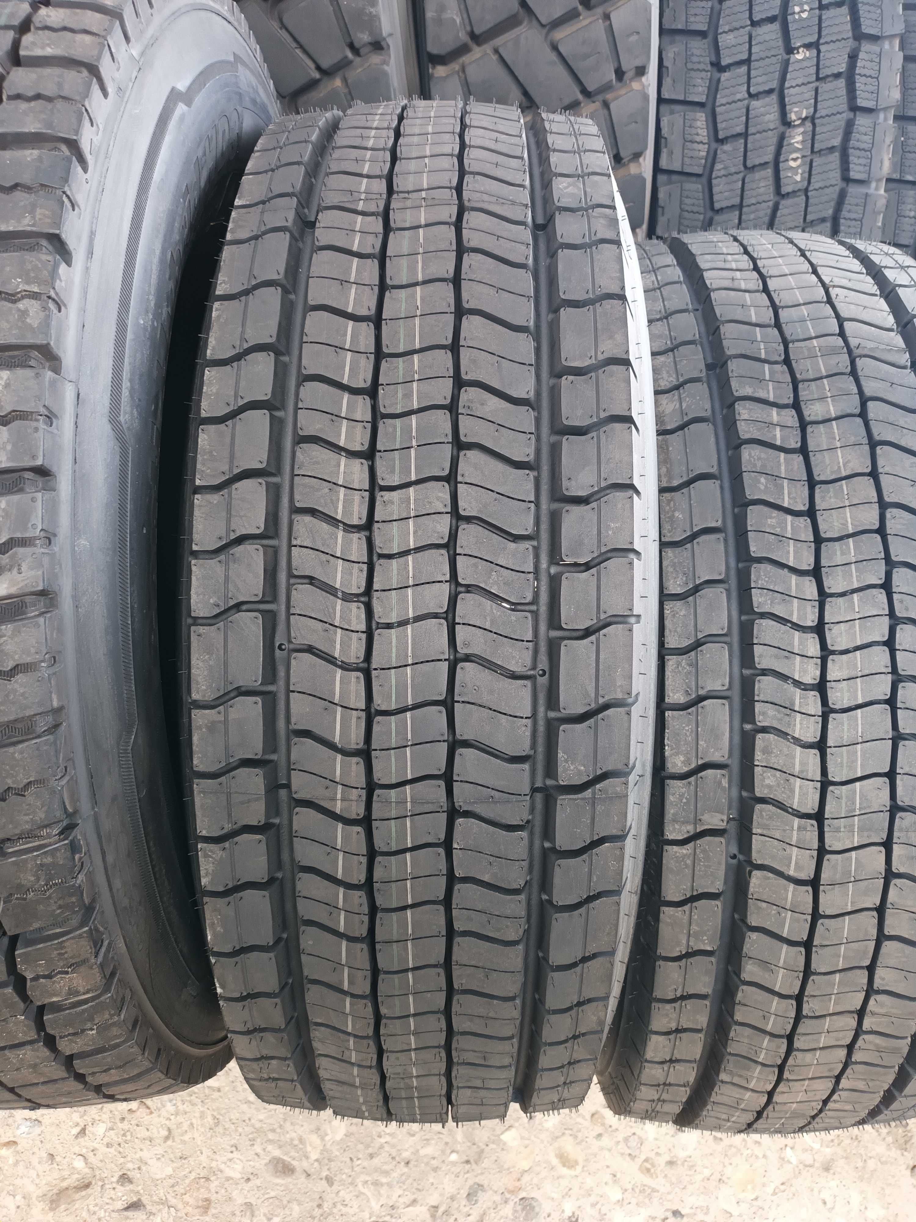 2 Нови тежкотоварни гуми 285/70 R19.5 Goodyear Regional RHD 2 146/144L