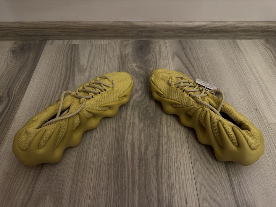 Marimea 42- adidas Yeezy 450 Sulfur