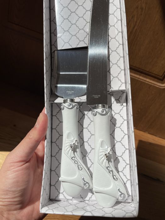 Set elegant din 2 piese de cuțit și server din oțel inoxidabil.