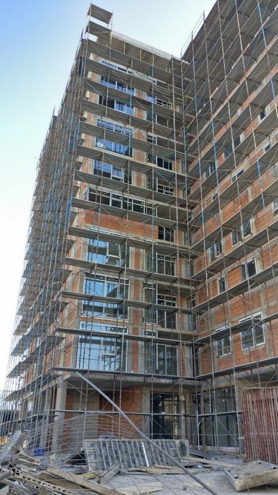 Închiriez schela metalica și popi