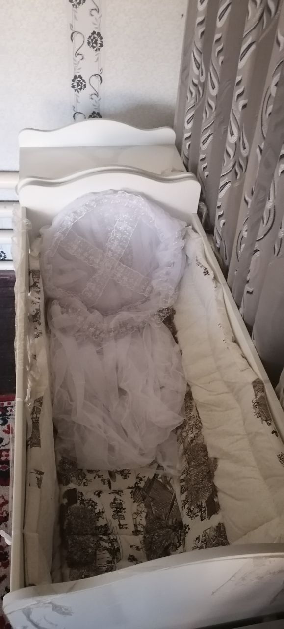 Detskiy kravat xolati yaxw yengide