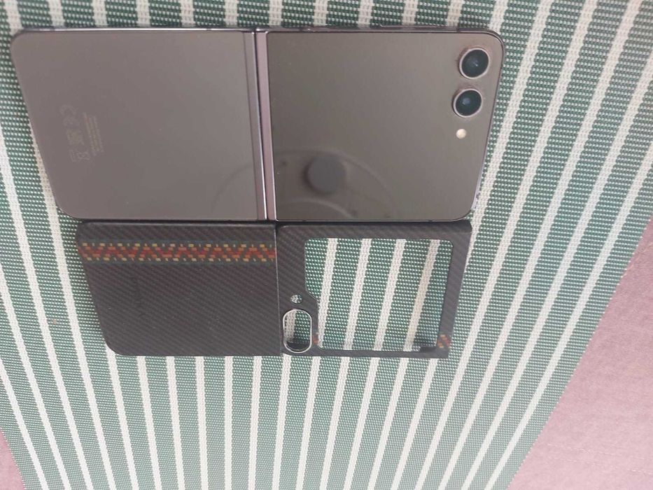 Samsung Galaxy Z Flip 5 256 GB Grapfite