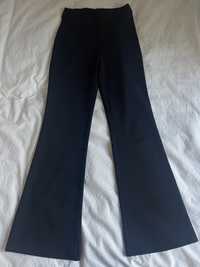 Pantaloni flare Stradivarius XS