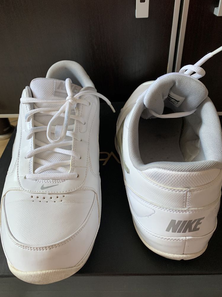 Sneakers retro Nike alb piele naturală 43 ca Nou Original US Nu Jordan