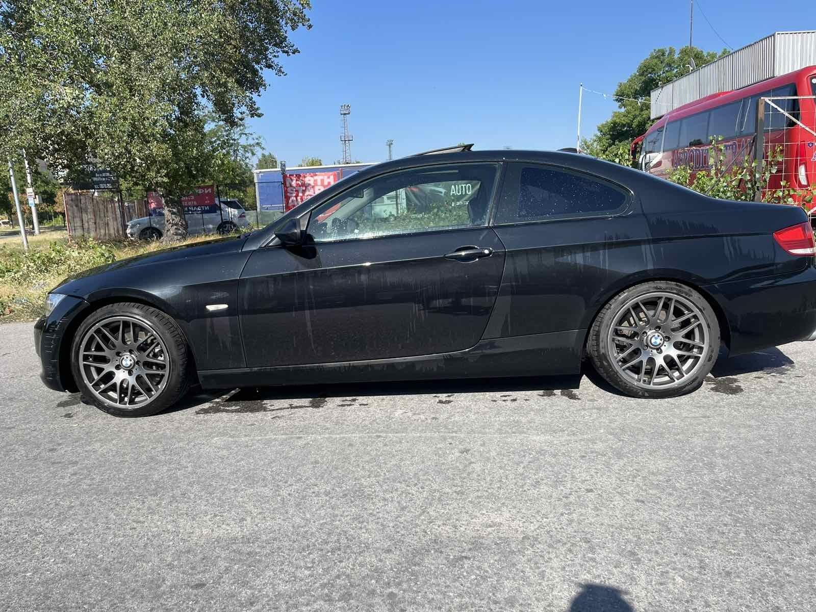 Продавам BMW 330