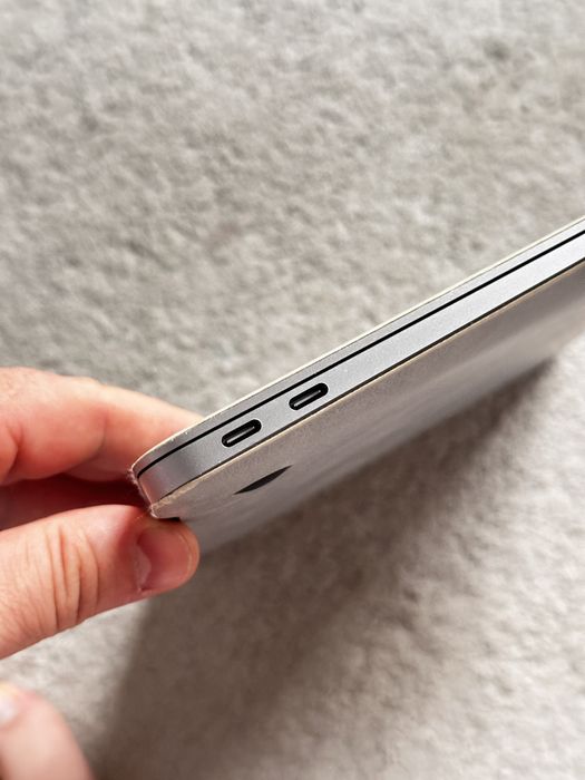 Macbook Air 13inch, M1, 8Gb, 256gb, 95% baterie