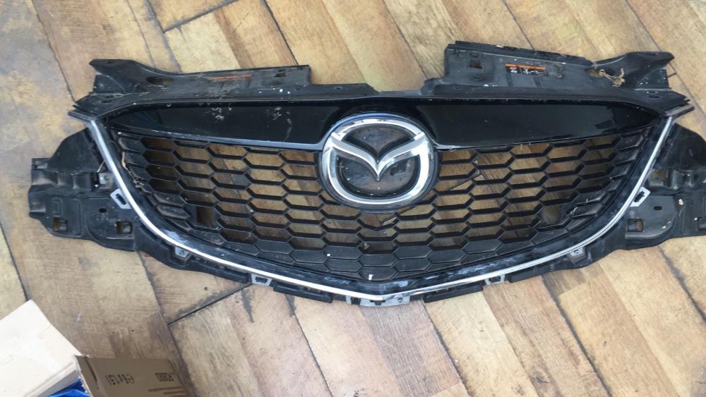Grila radiator bara fata Mazda CX-5