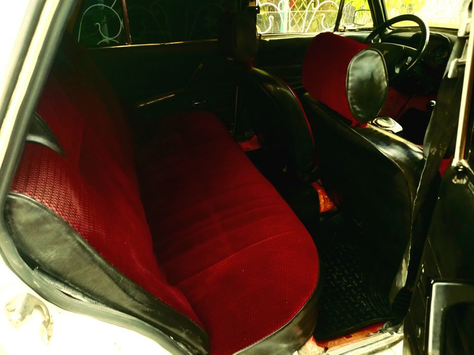 Vaz 2106 sotiladi