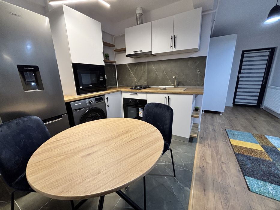 Inchiriez apartament nou in regim hotelier in Craiova