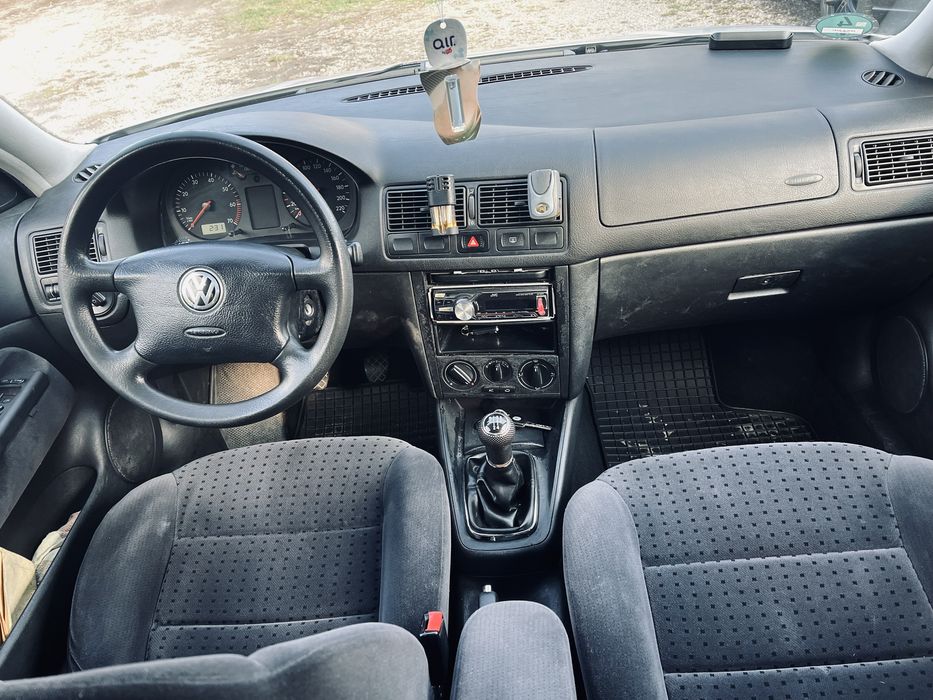 Volkswagen Golf 4