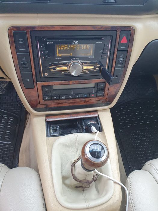 Vând Passat B5.5
1.9 131 cai AVF 4x4 
6 trepte, interior piele crem im