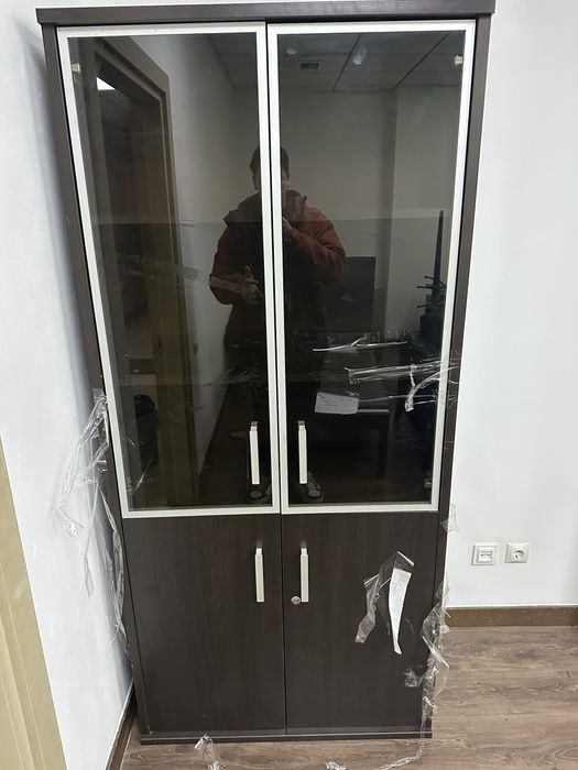 Продам шкафы и прочую мебель для офиса