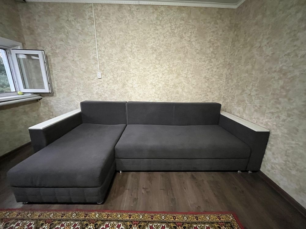 Продам диван  угловой