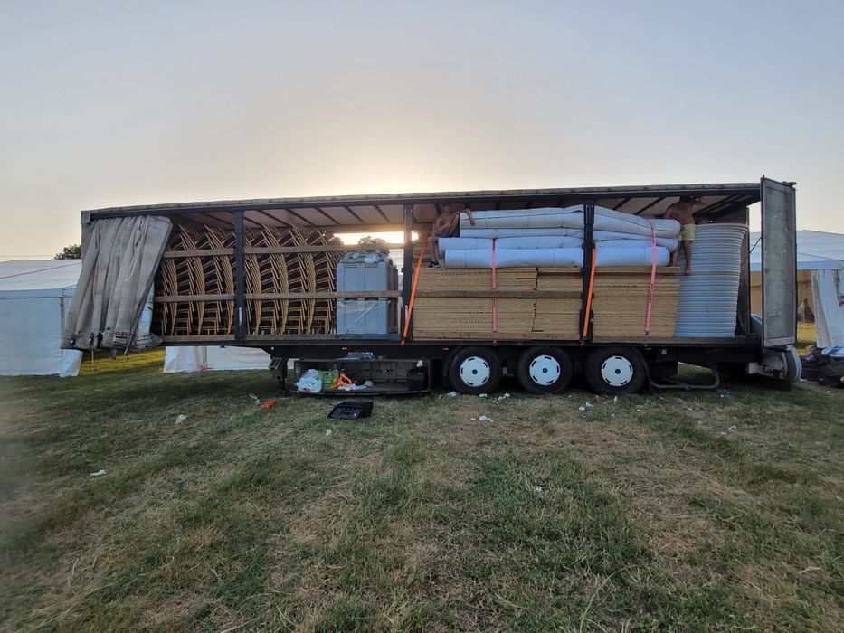 Inchiriem cort nunti mobil capacitate pana la 1000 persoane