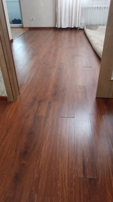 Продам ламинат в хорошем состоянии