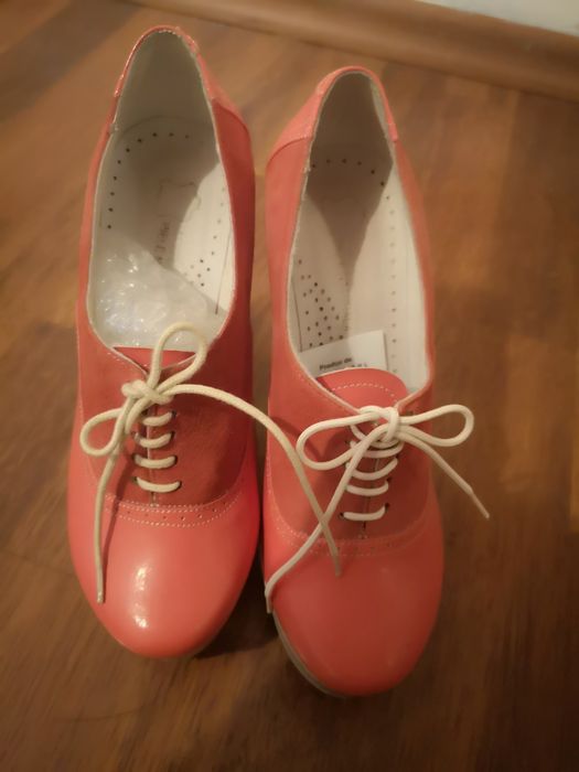 Pantofi coral piele naturala nr 37