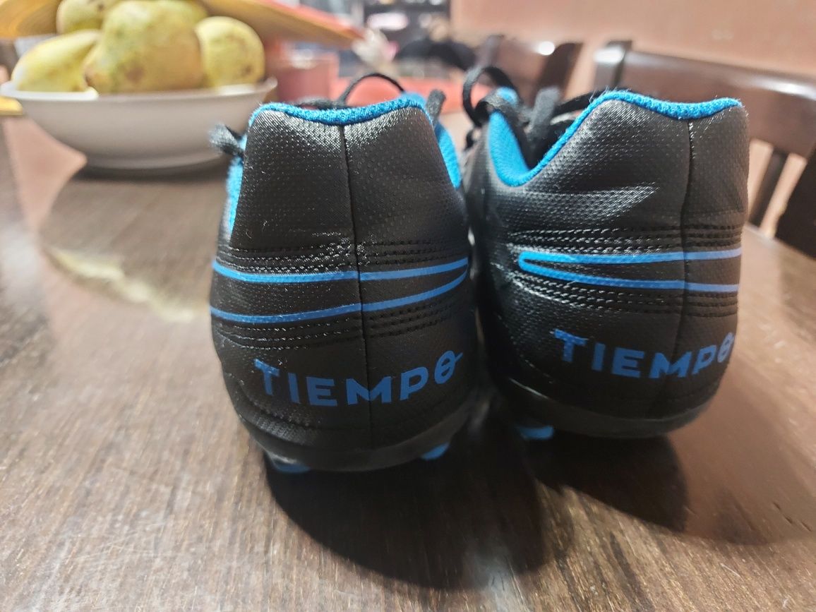 Бутонки Nike tiempo