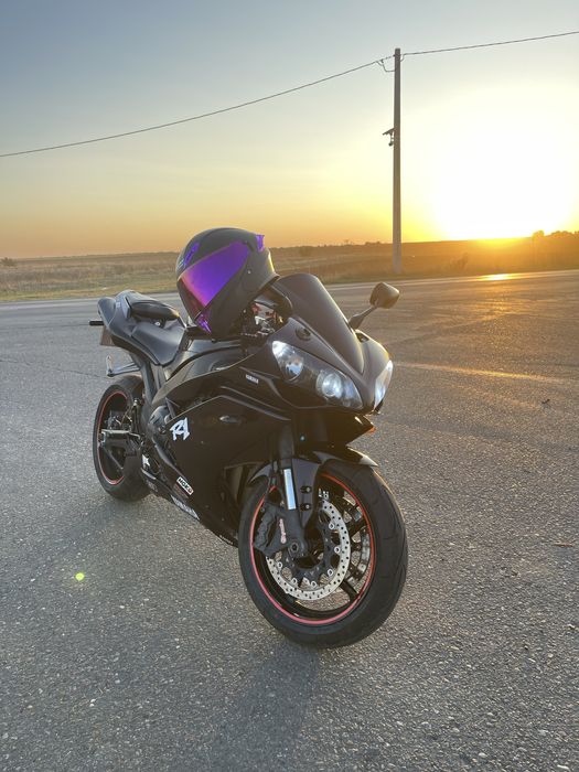 Vând yamaha r1 1000cc rn 19 2008