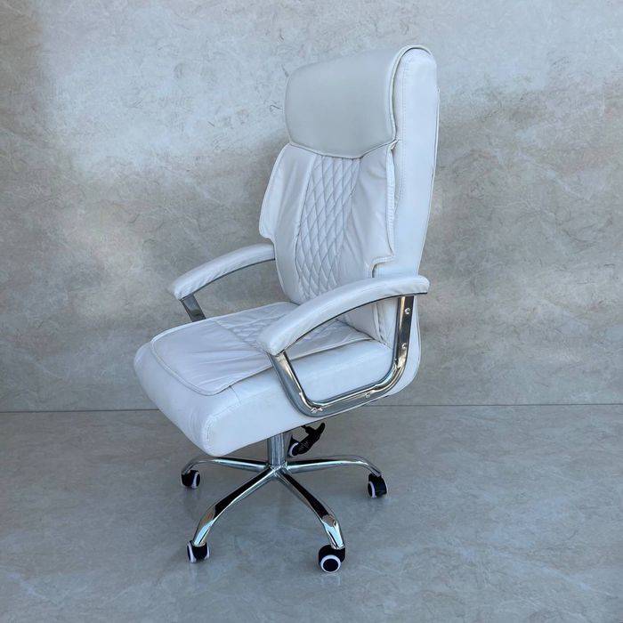 Офисное кресло Delta, Saprano, Line chair для руководителя