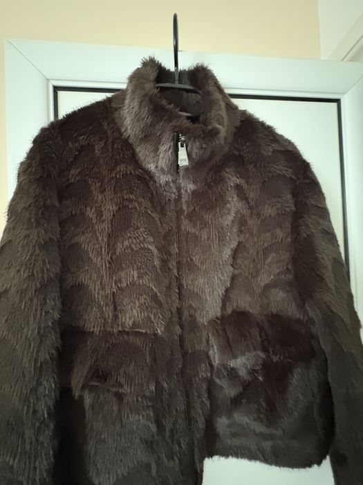 Късо дамско палто с косъм Lufian