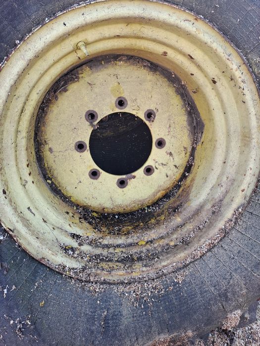 Spre vanzare cauciucuri