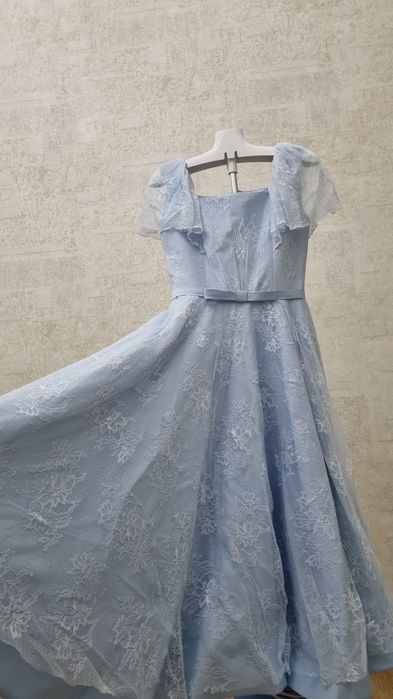 Вечернее платье миди