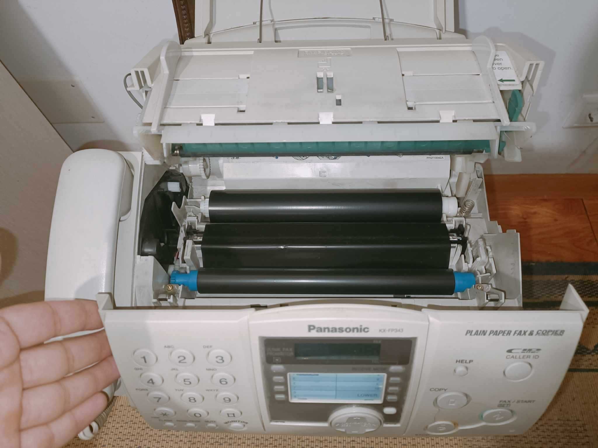 Fax telefon Panasonic KX-FP343