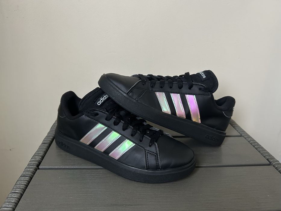 Сникърси Adidas