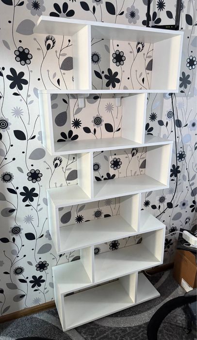 Продам полку. Стильная полка, подойдет под любой интерьер.