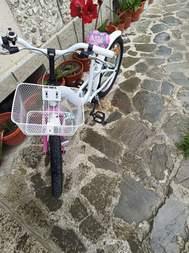 Bicicleta fetita 6-7 ani , 450 ron , achizitionata cu 700 ron