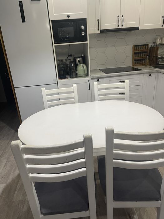 продам стол со стульями