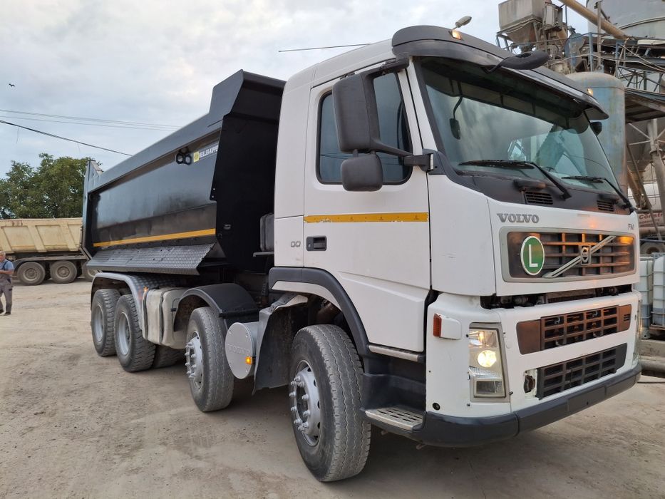 Autobasculante 8x4 volvo man scania