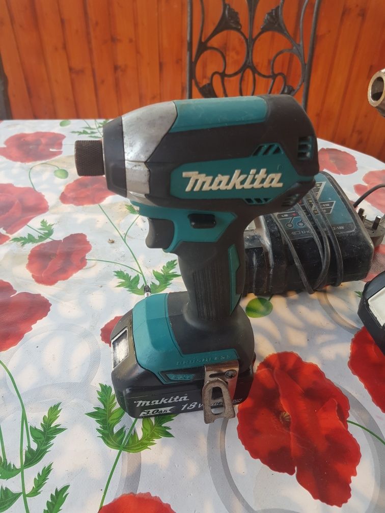 Set makita 18v bruslhes