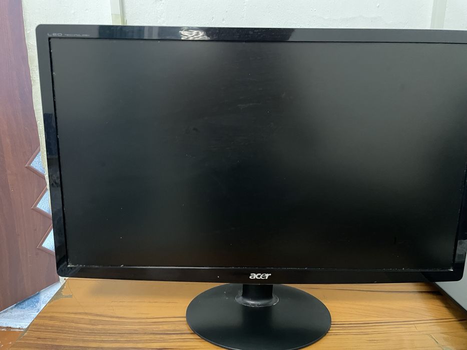 2 монитора Acer, Samsung