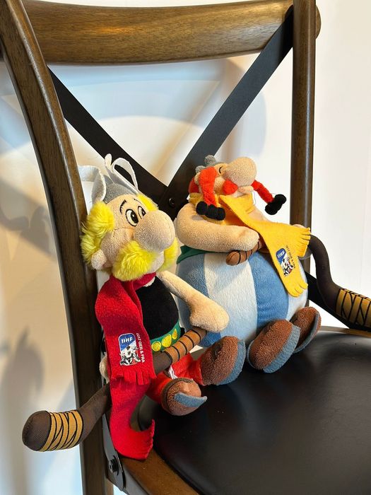 Asterix si Obelix mascote hockey Campionat 2017 jucarii plus originale
