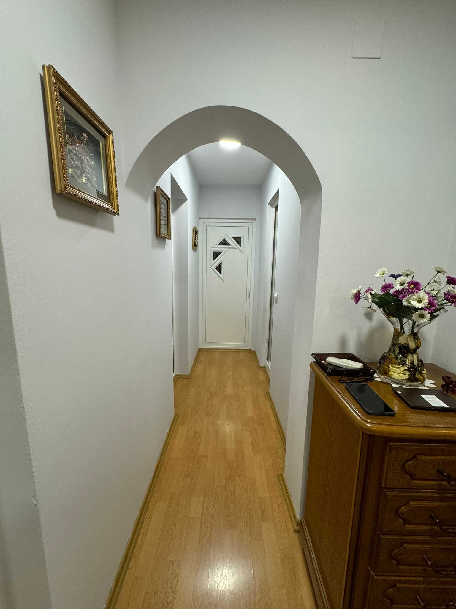 [VAND] Apartament 3 camere, Strada Bucuresti
