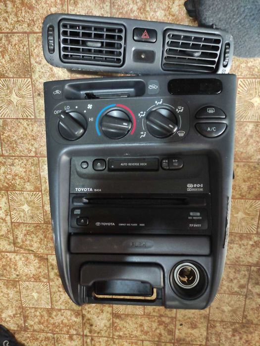 Тойота корола 2001 г. 1.4 на части