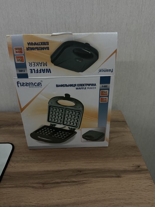 срочно продам вафельницу