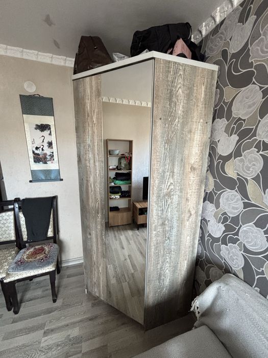 Продается угловой шкаф и отличном состоянии.