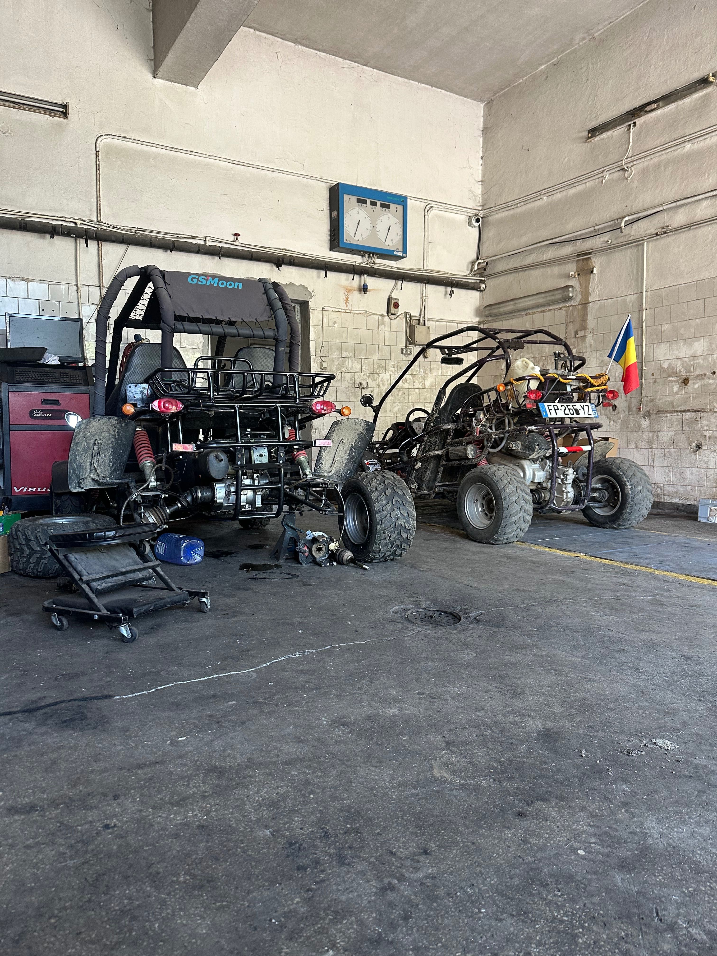 Vând două buggy-uri 250cc