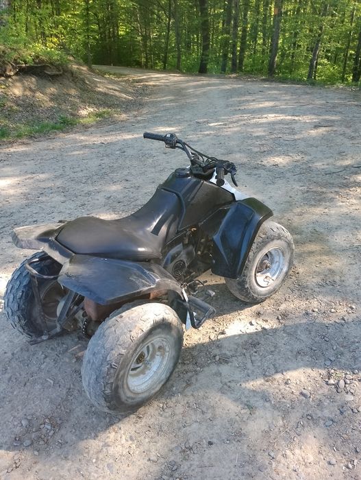 Vând ATV 100 CC  mai multe detalii in privat sau la Nr