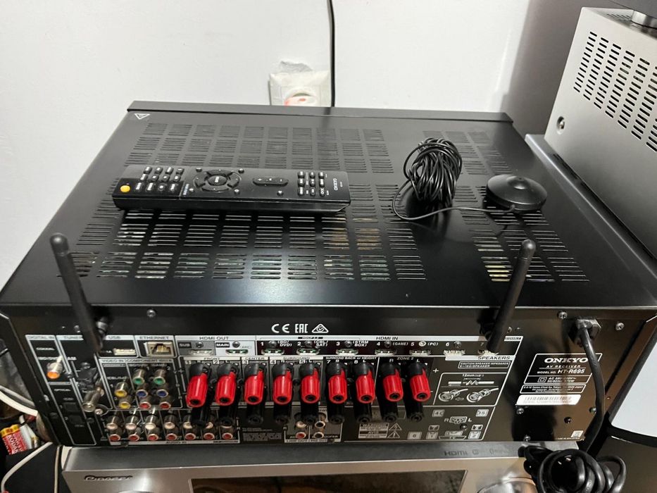 Onkyo HT-R695 4k/7.2/Atmos/bluetooth/Spotify/Airplay/wifi/usb etc.