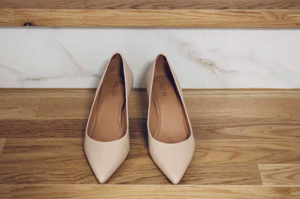 Елегантни обувки на ток