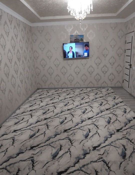 Продажа 1 хона 4 етаж 4 етажл 
Кора камиш 1/2 скори
44 кв
Балкон 2*6