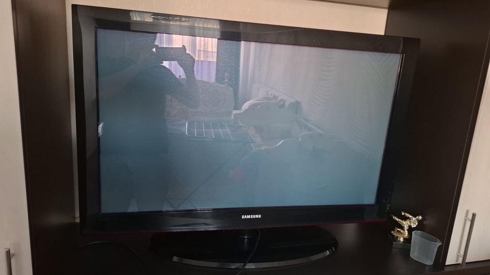 Продам телевизор LG